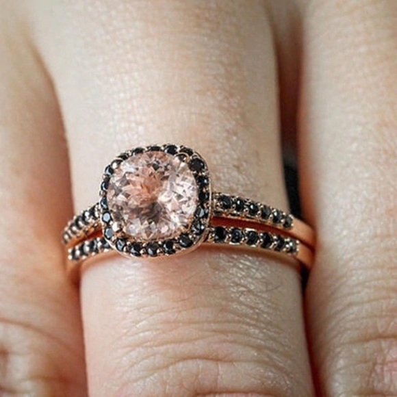 💕Gorgeous rose gold ring - Picture 3 of 5